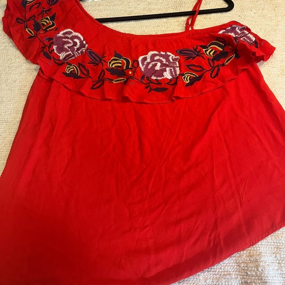 Entro floral embroidery red blouse size L - Picture 3 of 5